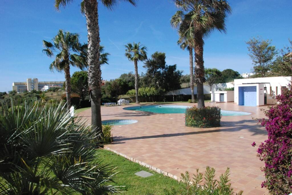 Great 2 Bedroom Apartment With Communal Pool Lagos Exteriör bild