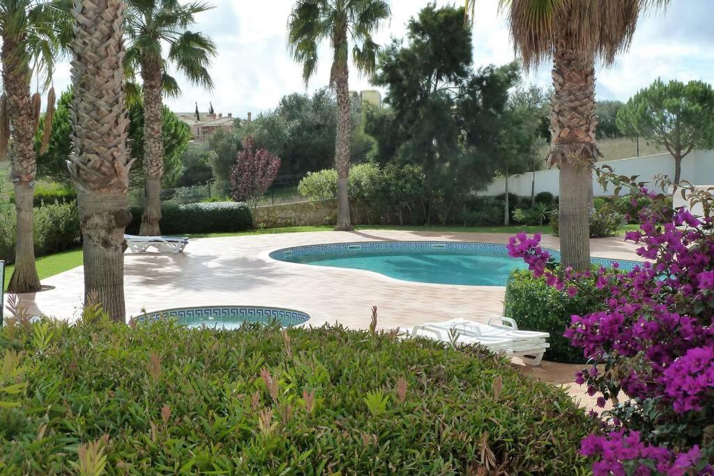 Great 2 Bedroom Apartment With Communal Pool Lagos Exteriör bild