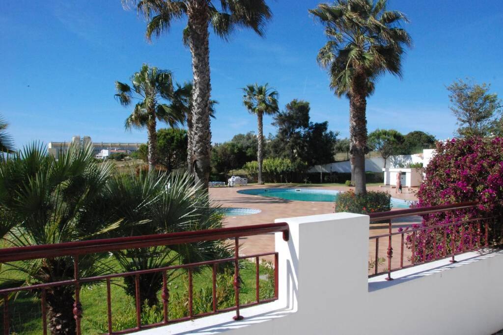 Great 2 Bedroom Apartment With Communal Pool Lagos Exteriör bild