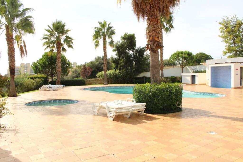 Great 2 Bedroom Apartment With Communal Pool Lagos Exteriör bild